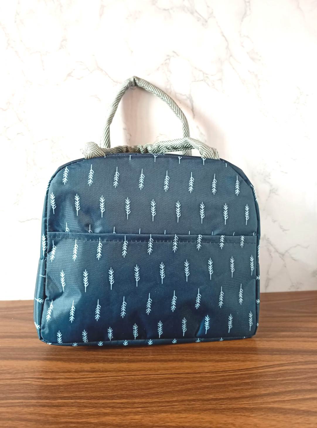 Flower and Leaf Print High Quality Insulated Lunch Bag